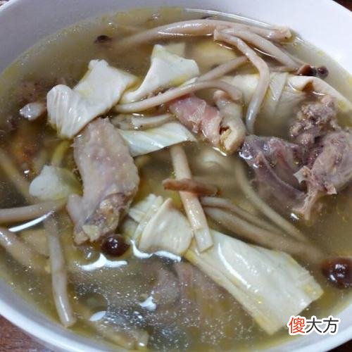 茶树菇炖鸡汤